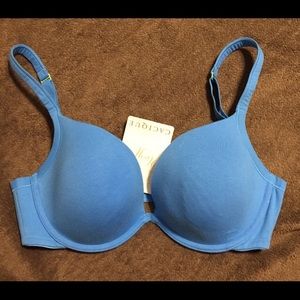 Cacique Plunge Bra, NEW w/tags, Size38C